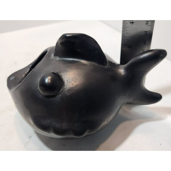 Vtg Black Clay Pottery Lama Oaxaca Mexico Open Mouth Blow Fish Signed 4" by 6" - Picture 13 of 14